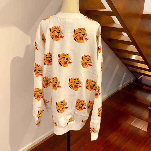 Brand New Zara Tiger Jumper - Picture 2 of 4